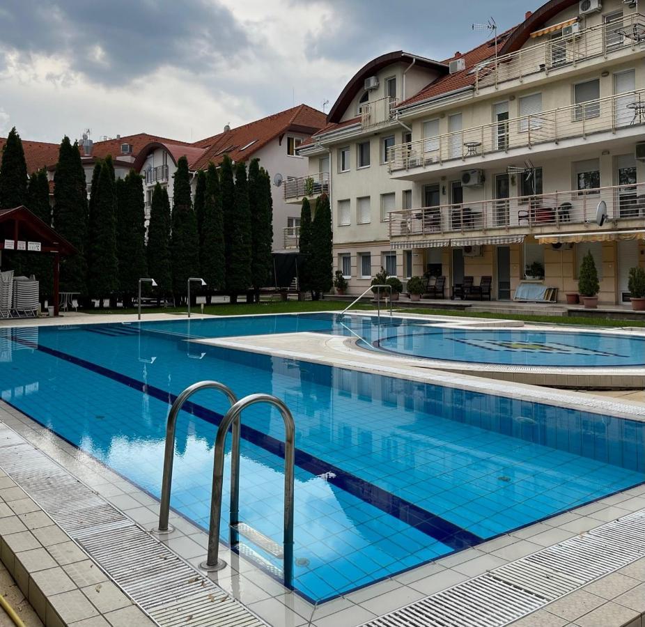 Brookforest Apartman Hajduszoboszlo Exterior foto