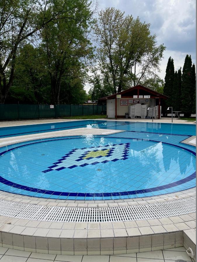 Brookforest Apartman Hajduszoboszlo Exterior foto