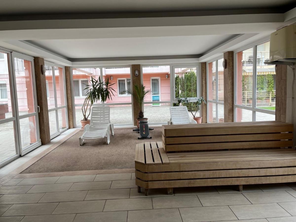Brookforest Apartman Hajduszoboszlo Exterior foto