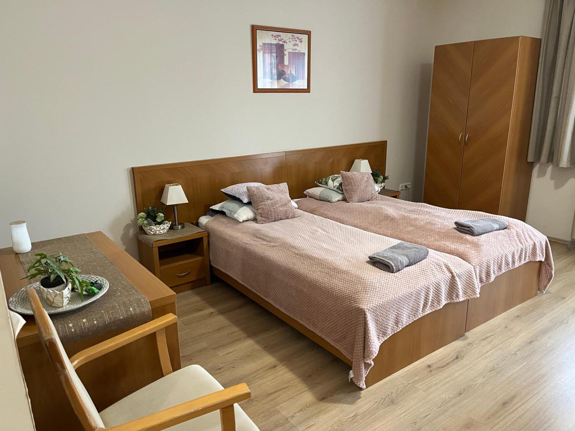 Brookforest Apartman Hajduszoboszlo Exterior foto